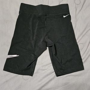 2 pair Does not fit anymore